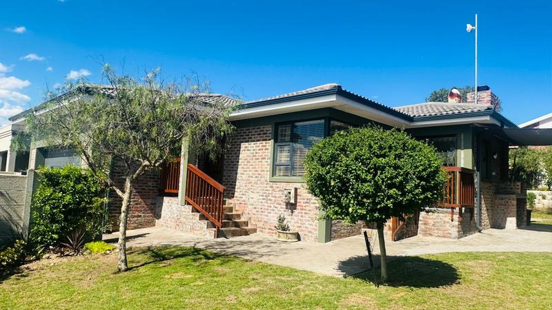 3 Bedroom Property for Sale in Reebok Western Cape